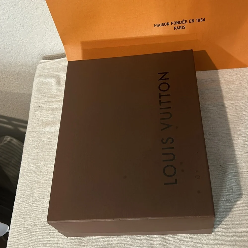 Louis Vuitton Small Emty Box and Bag for Gift/Storage - Picture 2 of 7